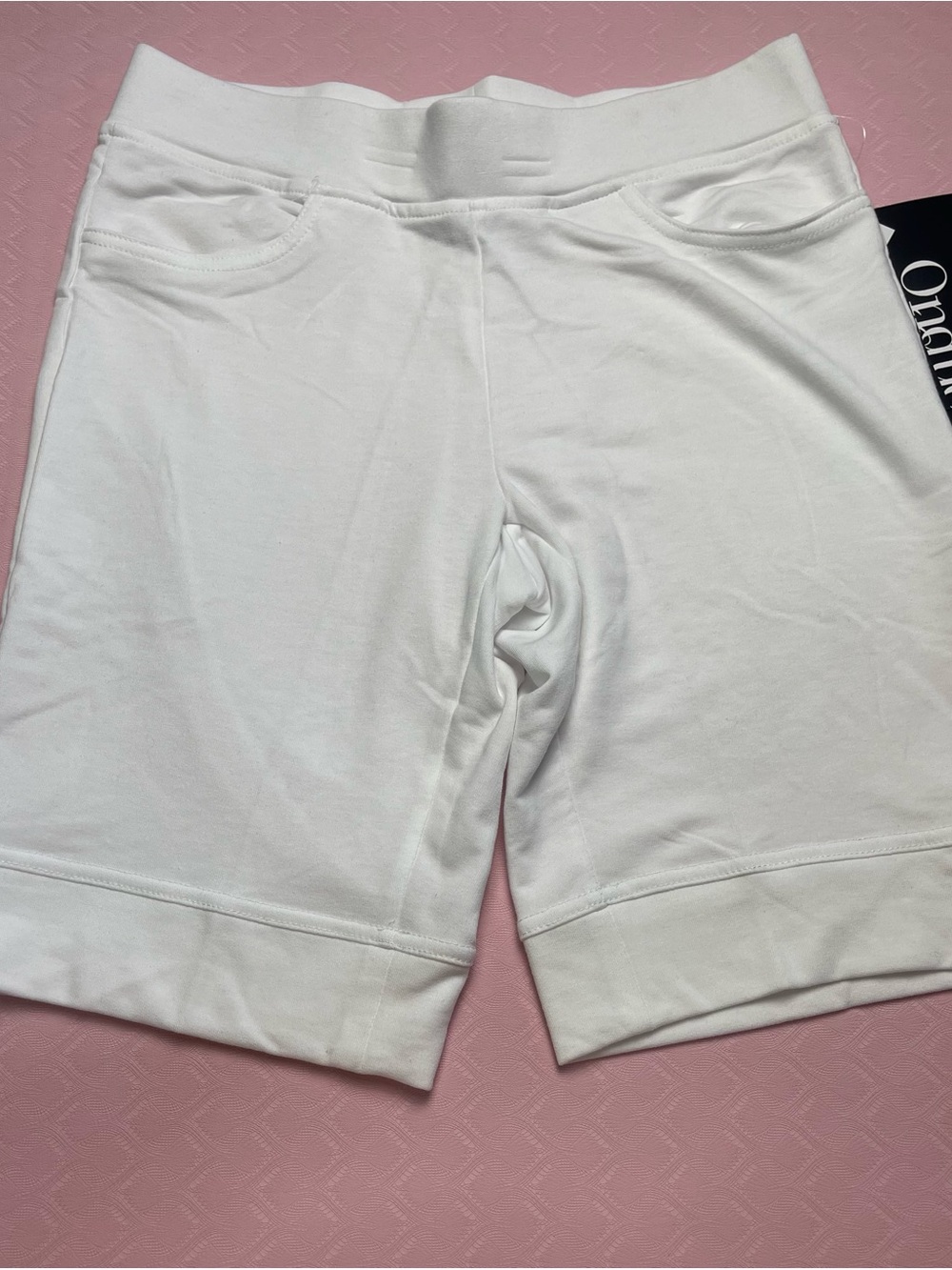 Onque Woman White Athletic Bike Shorts